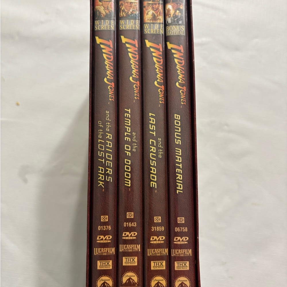 Indiana Jones DVD Box Set - Picture 2 of 4